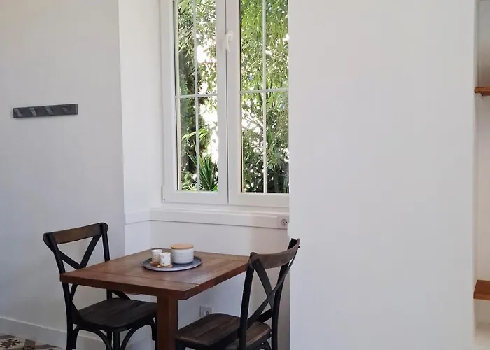 A Little Gem アパート